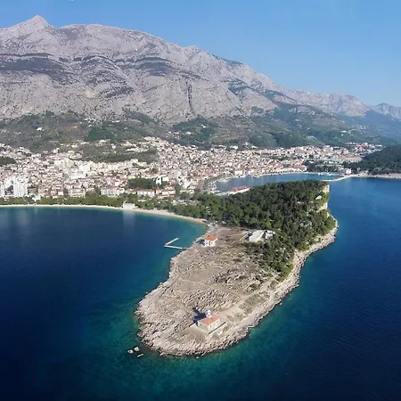 With A Parking Space - 21139 Makarska